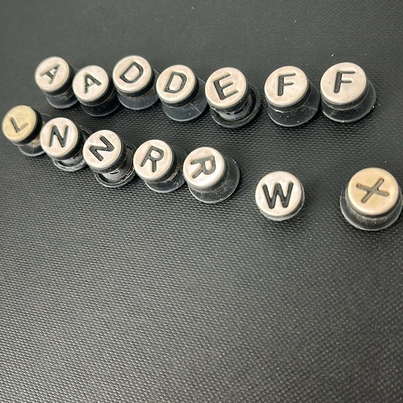 Alphabet Jibbitz for Crocs Bundle of 14 - Picture 2 of 4